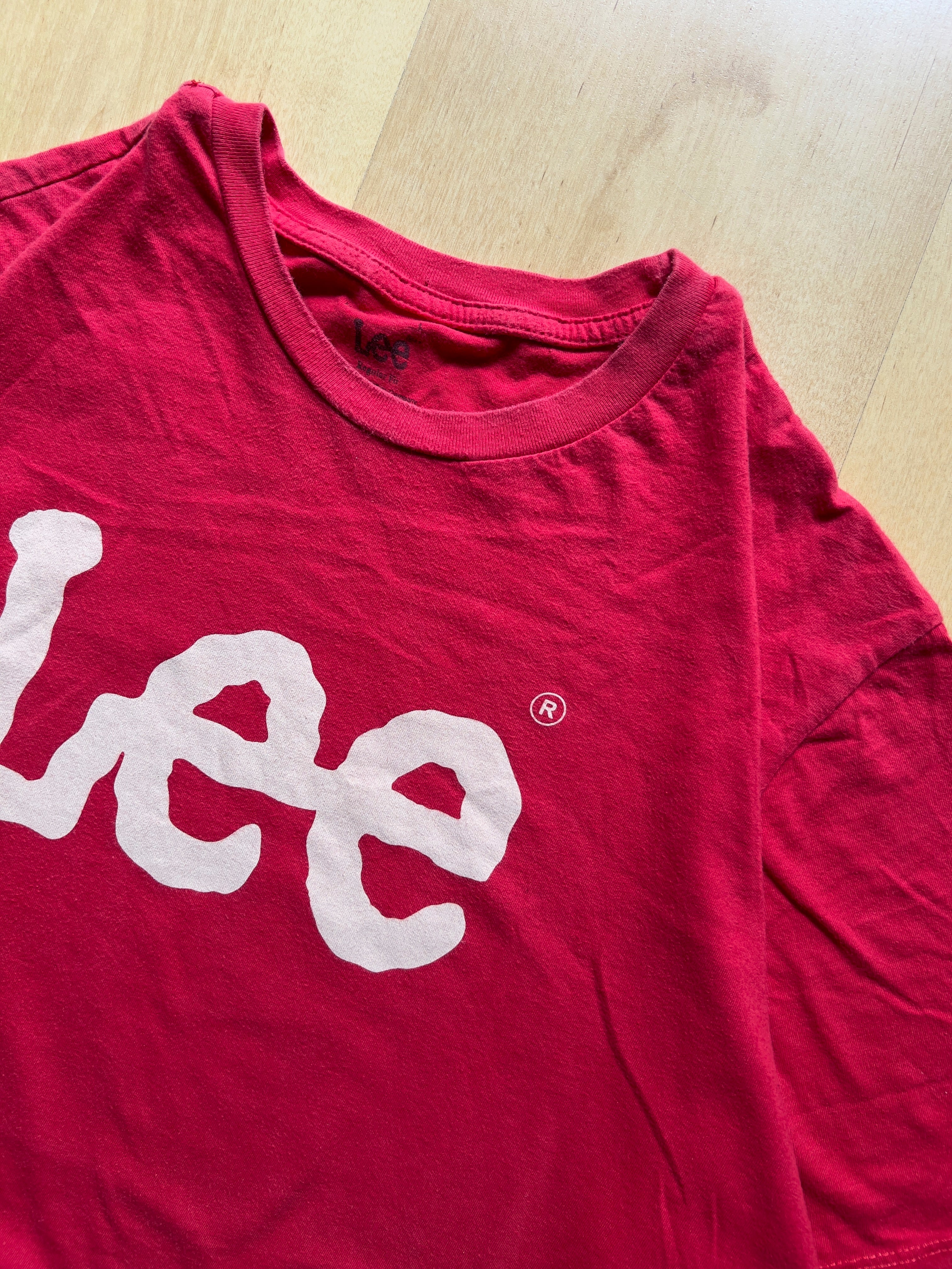 RED LEE T-SHIRT - L AT JIM'S