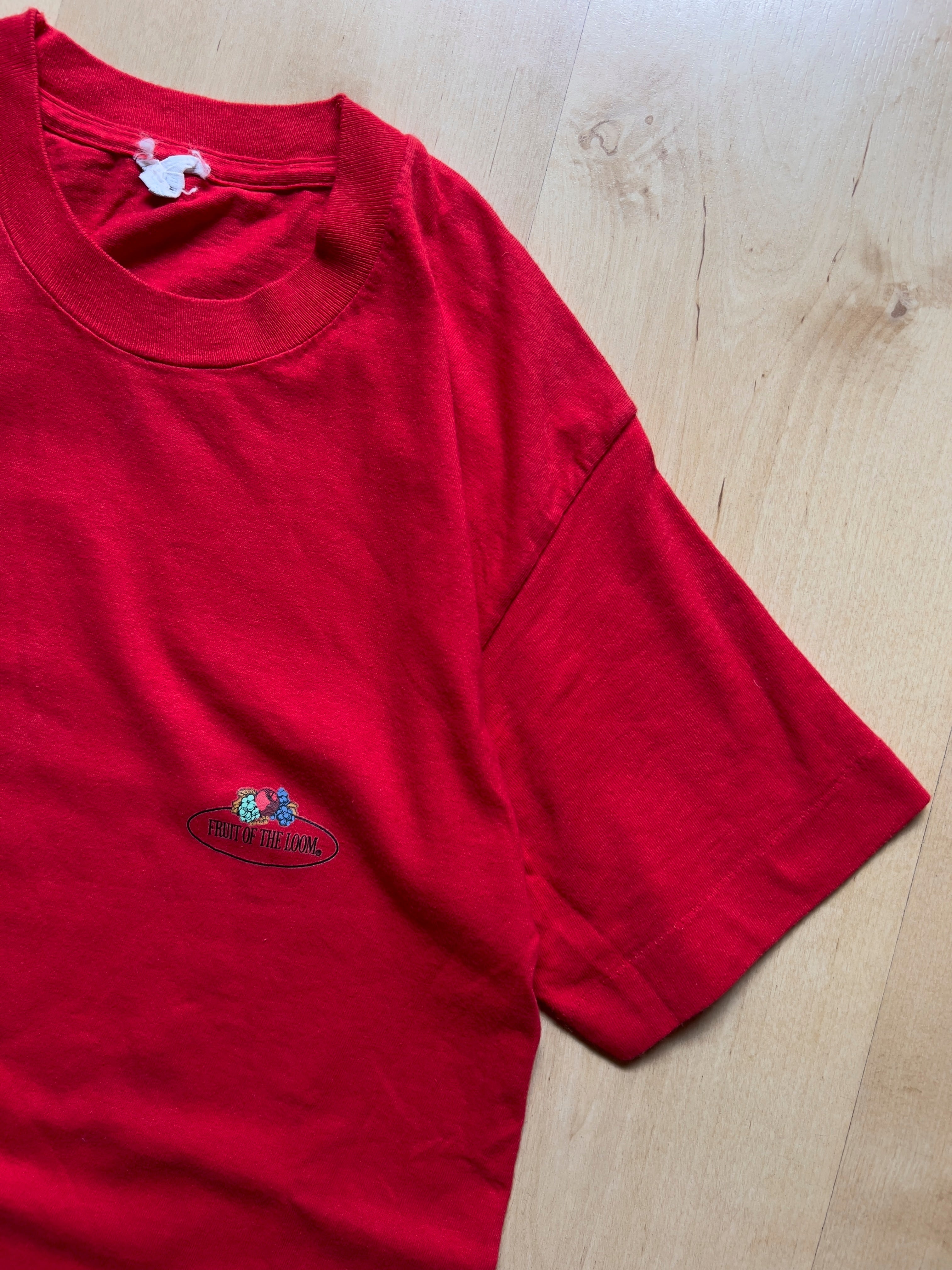RED FRUIT OF THE LOOM T-SHIRT - XS AT JIM'S