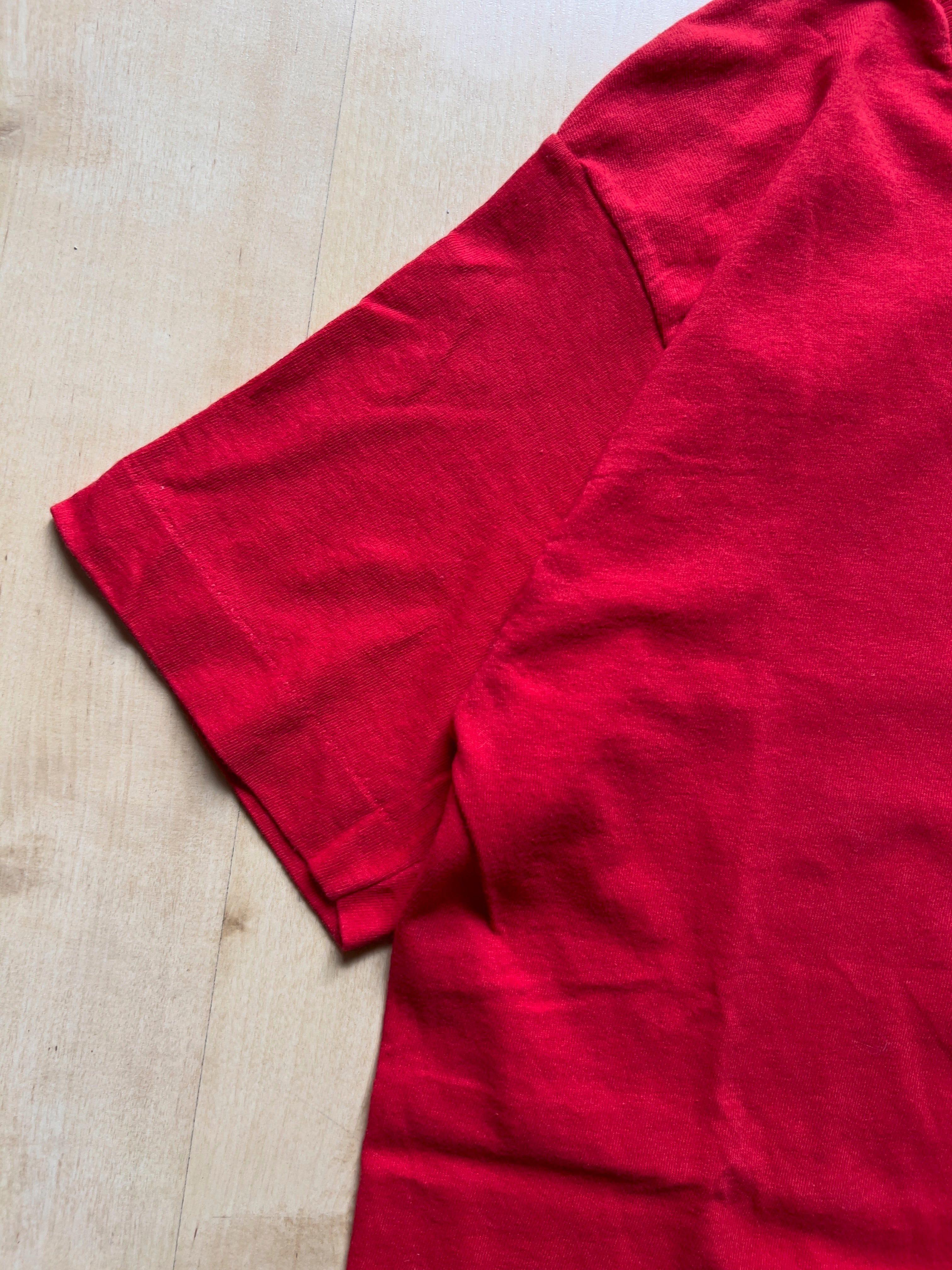 RED FRUIT OF THE LOOM T-SHIRT - XS AT JIM'S