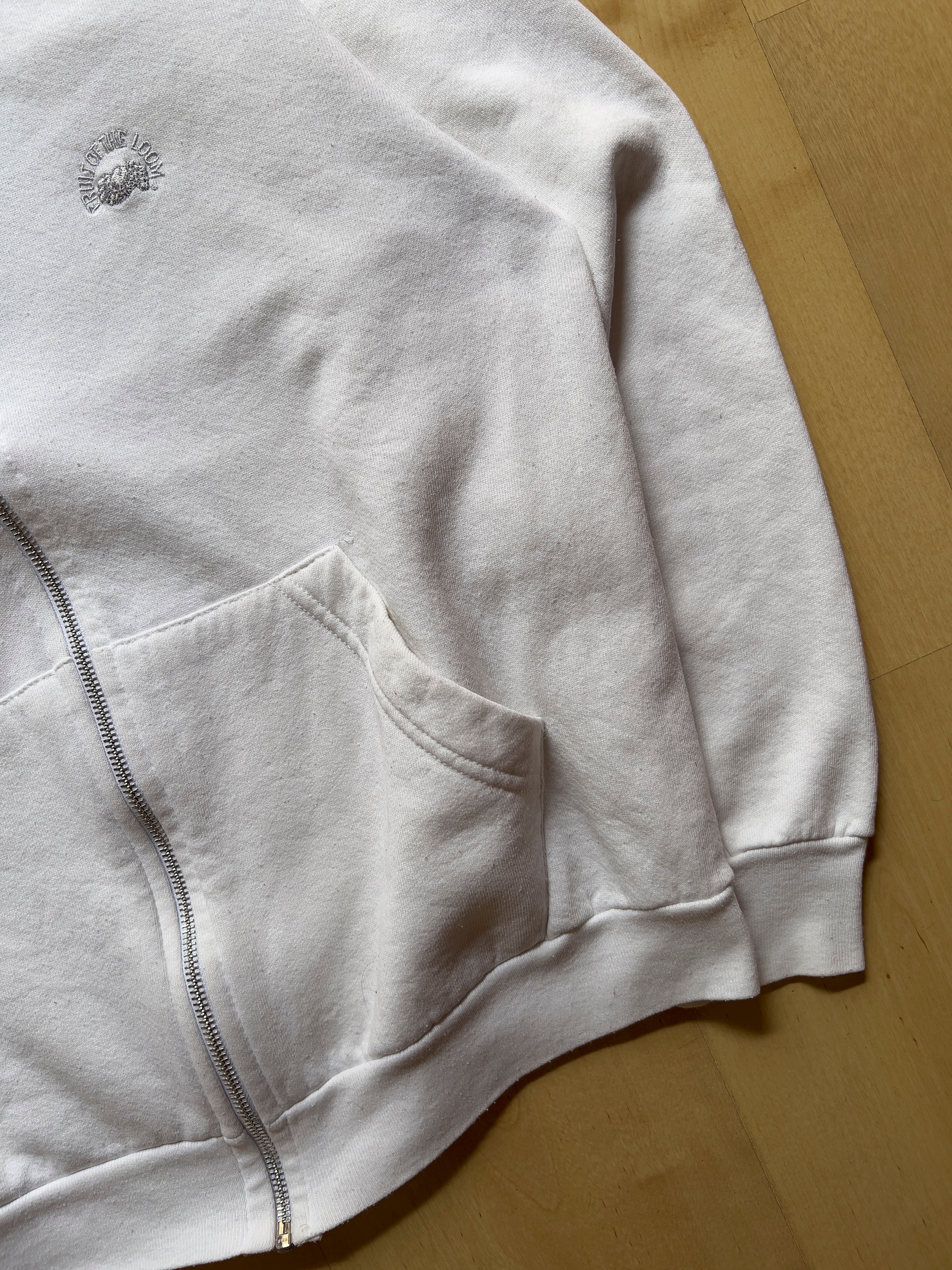 WHITE FRUIT OF THE LOOM ZIP UP - M AT JIM'S