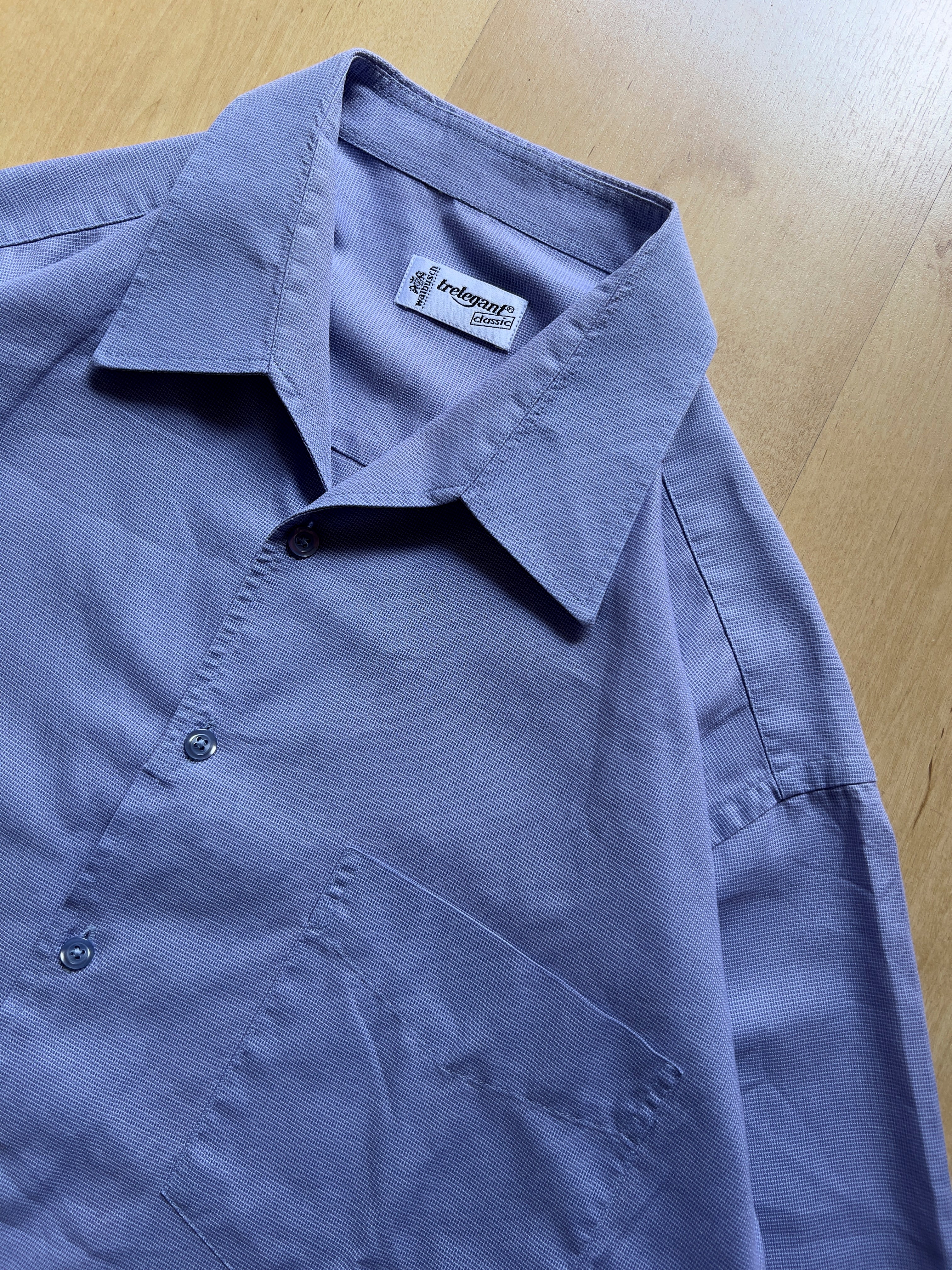 LIGHT BLUE SHORT-SLEEVED SHIRT - L/XL AT JIM'S