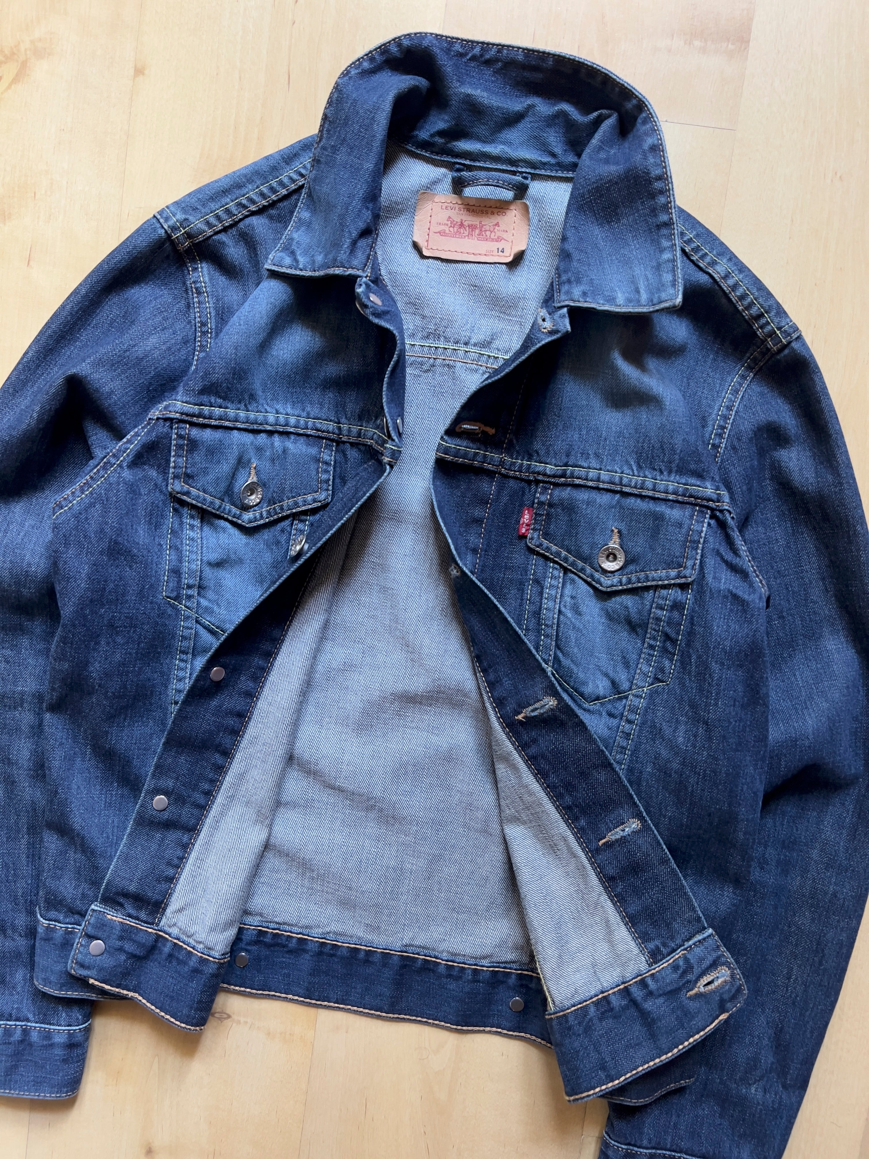 BLUE LEVI'S DENIM JACKET (W) - S AT JIM'S
