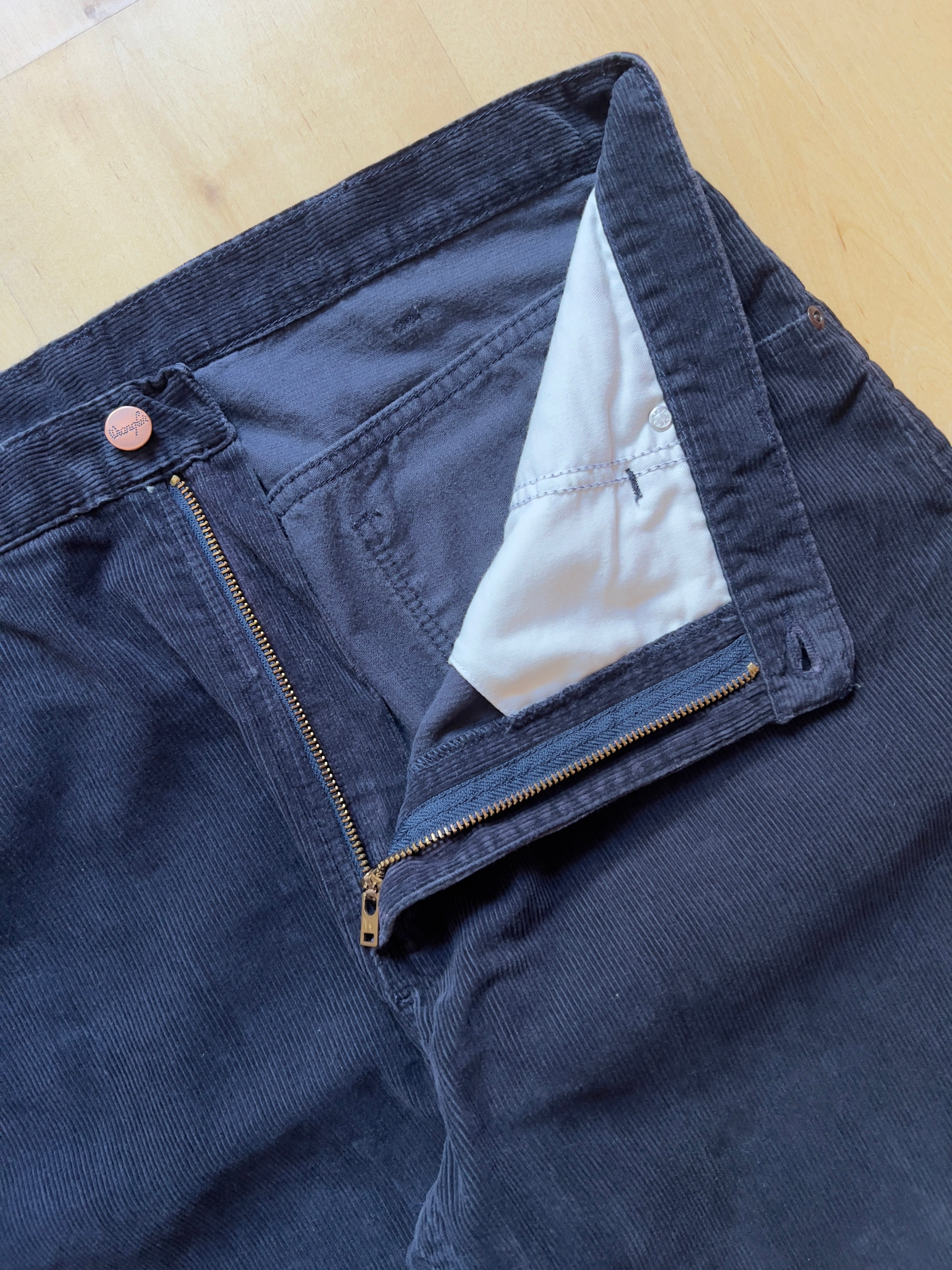 BLUE WRANGLER CORDUROY PANTS - 36X30/L AT JIM'S