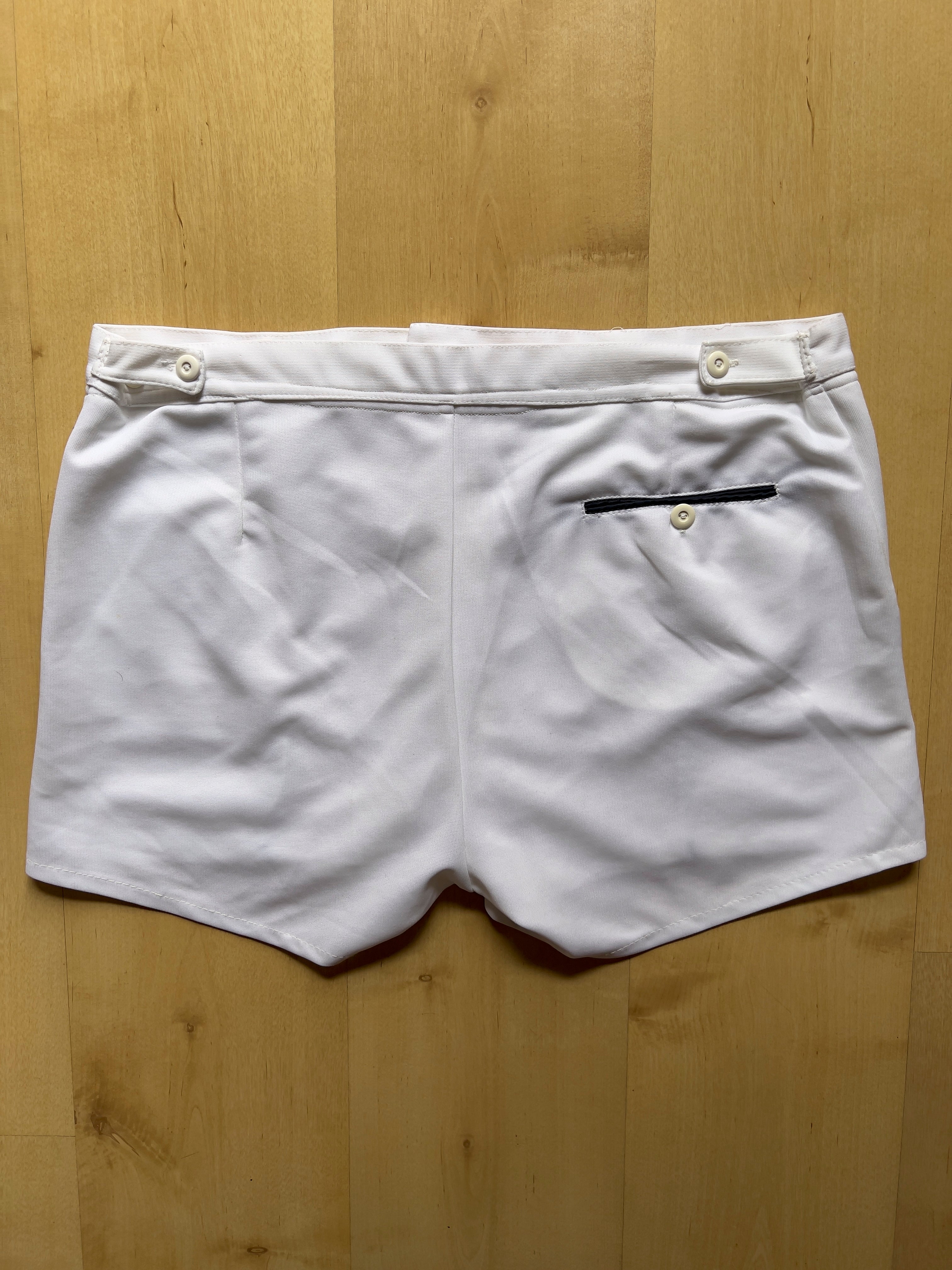 WHITE RENO SPORTS SHORTS - 38X3/XL AT JIM'S