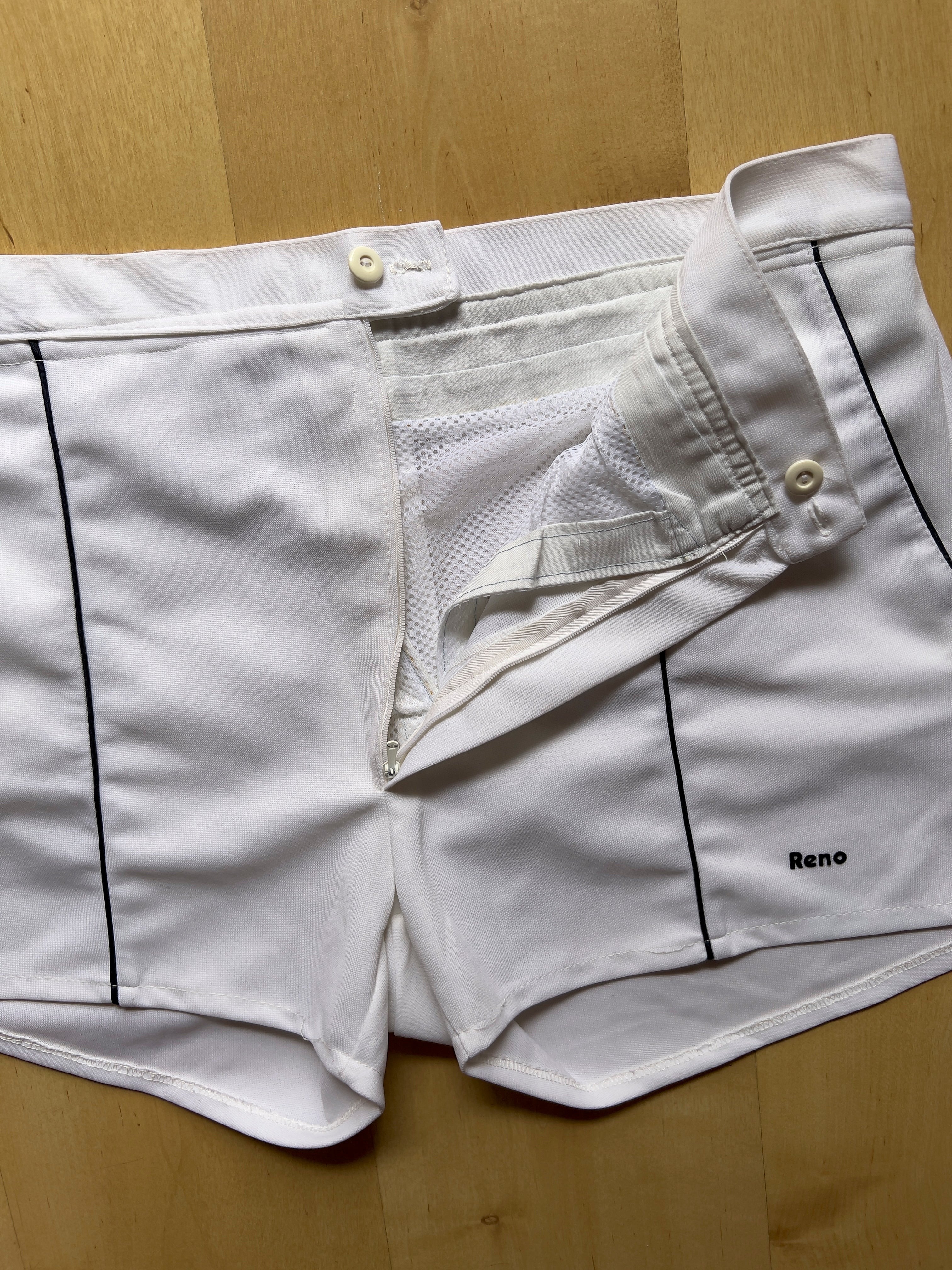 WHITE RENO SPORTS SHORTS - 38X3/XL AT JIM'S