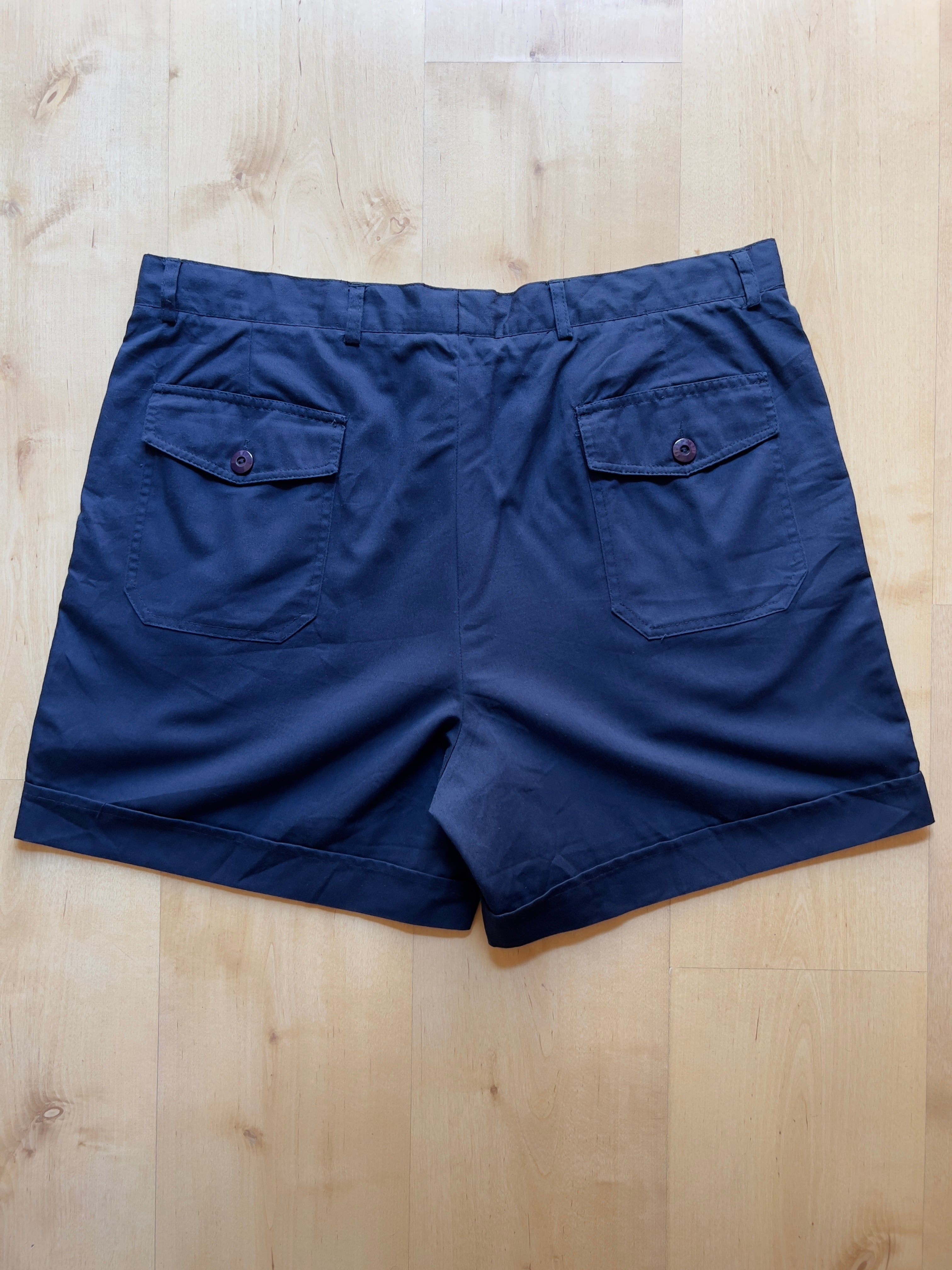 NAVY PLEATED SHORTS - 48X6/XL AT JIM'S