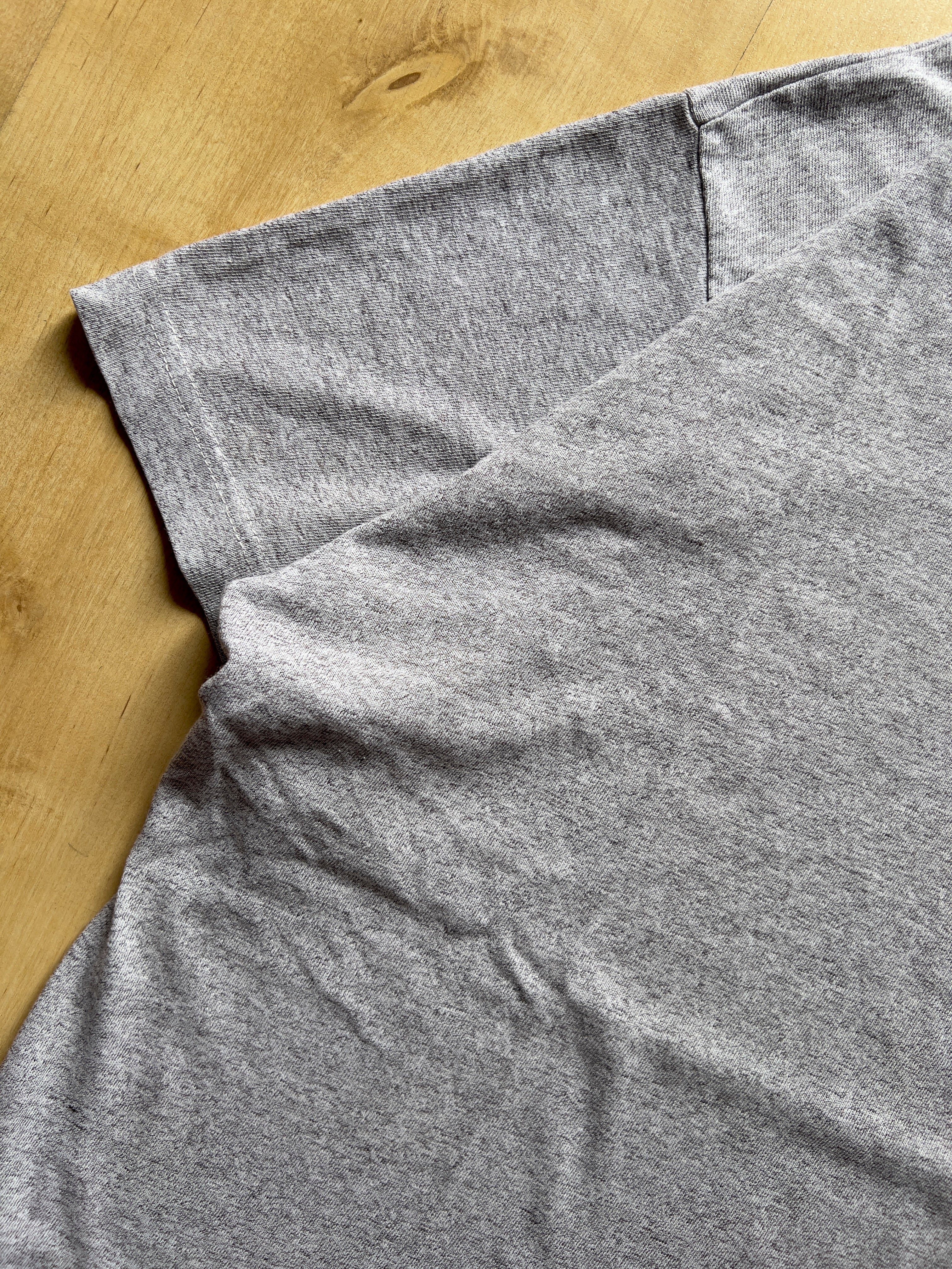 GREY 'PERCORERRE' T-SHIRT - L AT JIM'S