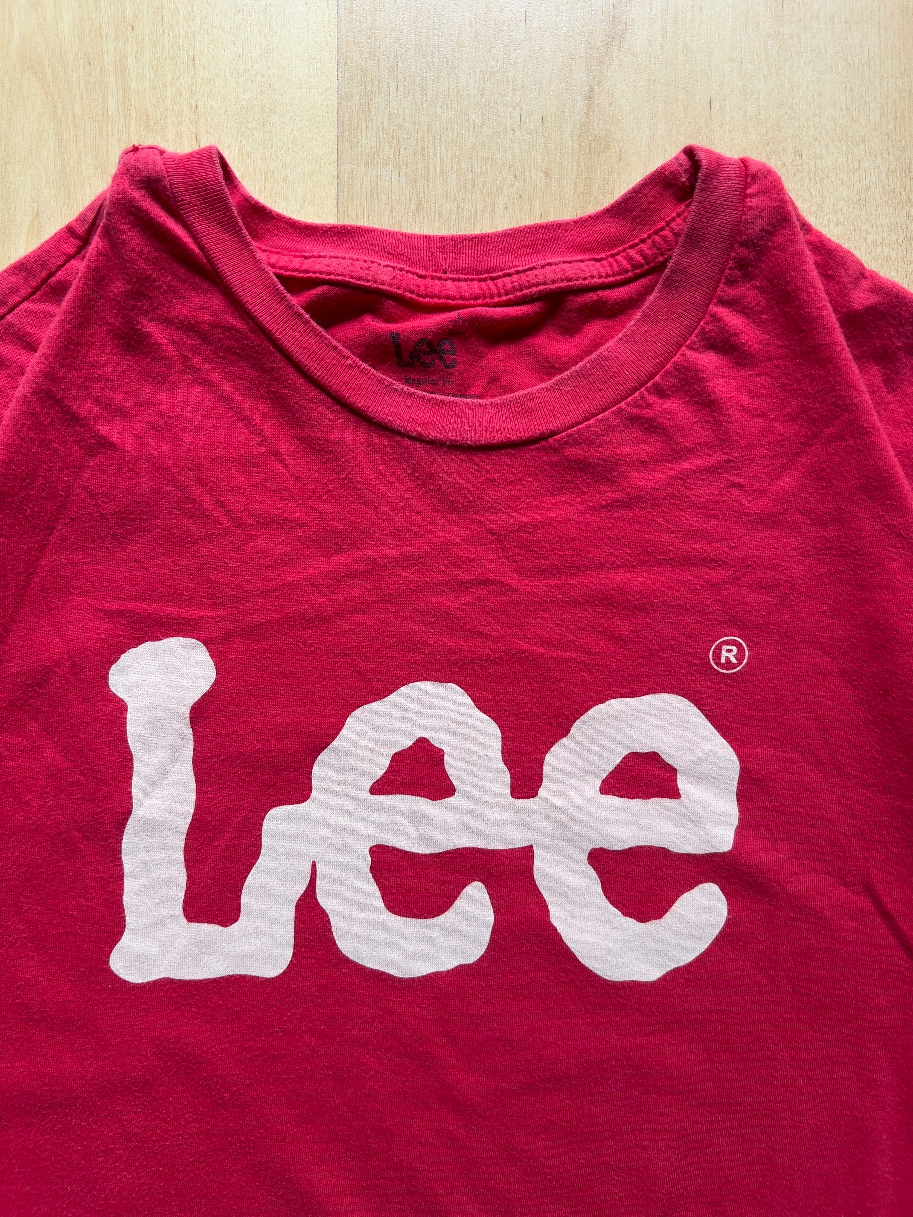 RED LEE T-SHIRT - L AT JIM'S