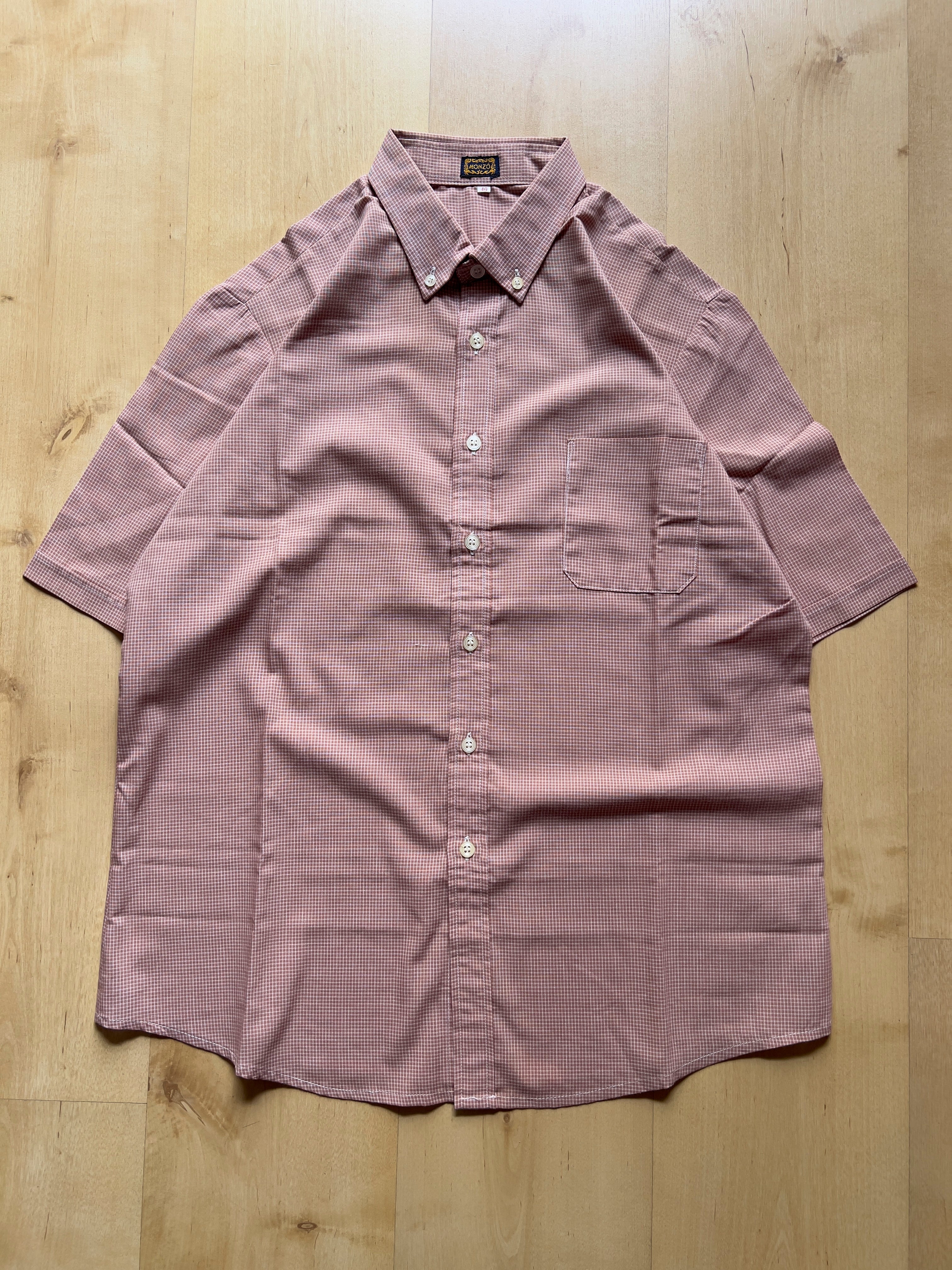 BROWN CHECKED SHORT-SLEEVED SHIRT - M AT JIM'S