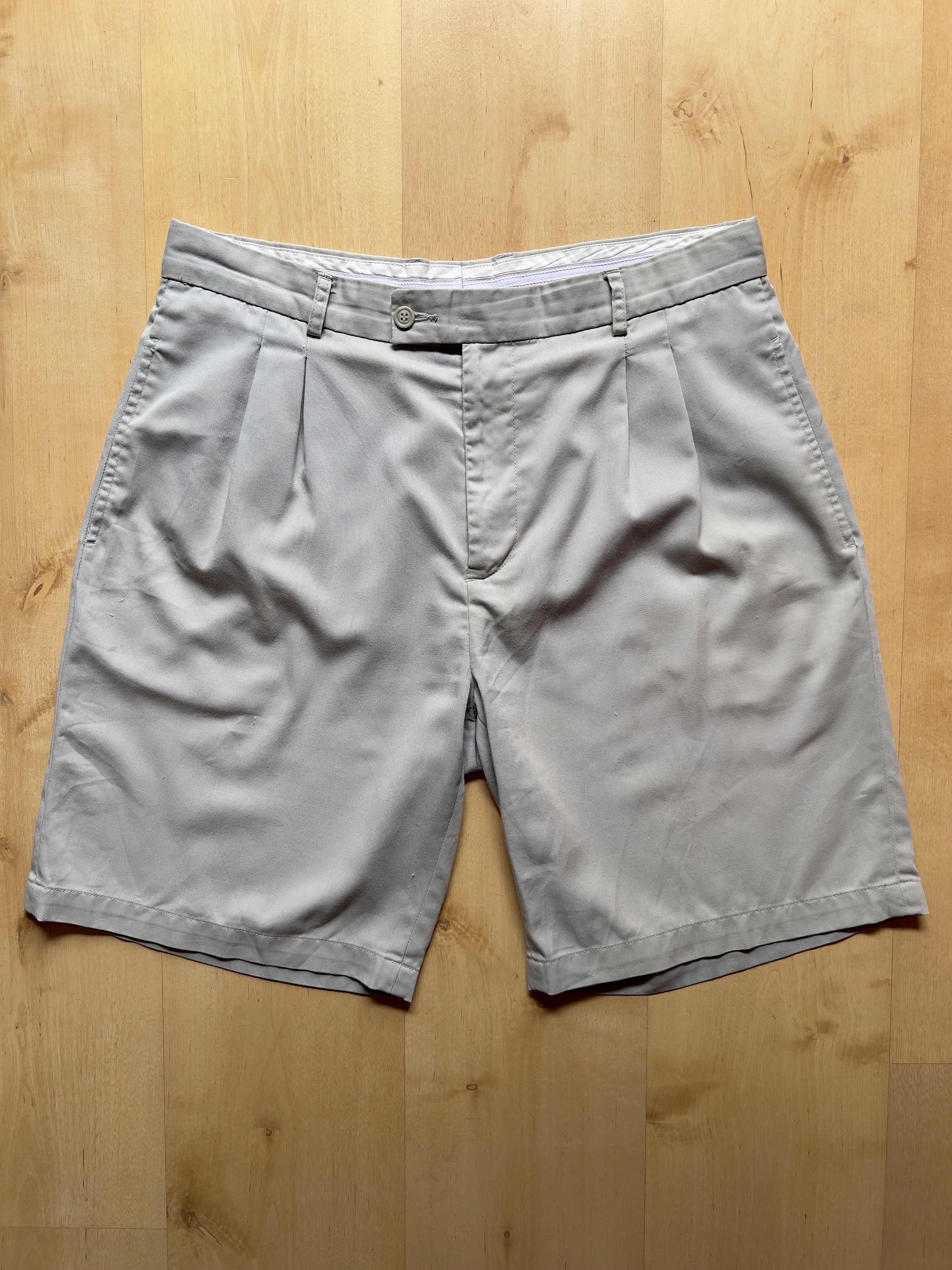 BLUE GREY PLEATED SHORTS - 35X10/L AT JIM'S