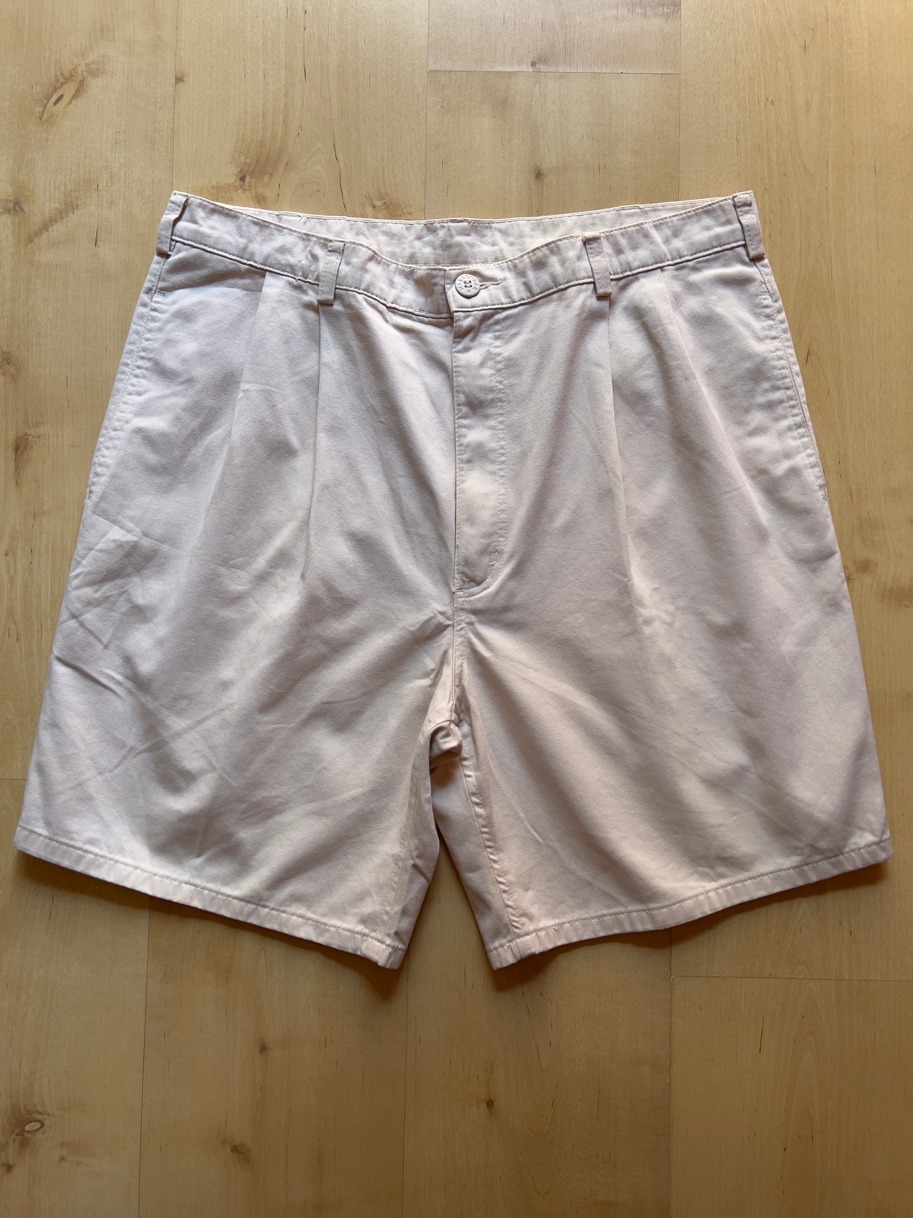BEIGE PLEATED SHORTS - 35X8/L AT JIM'S
