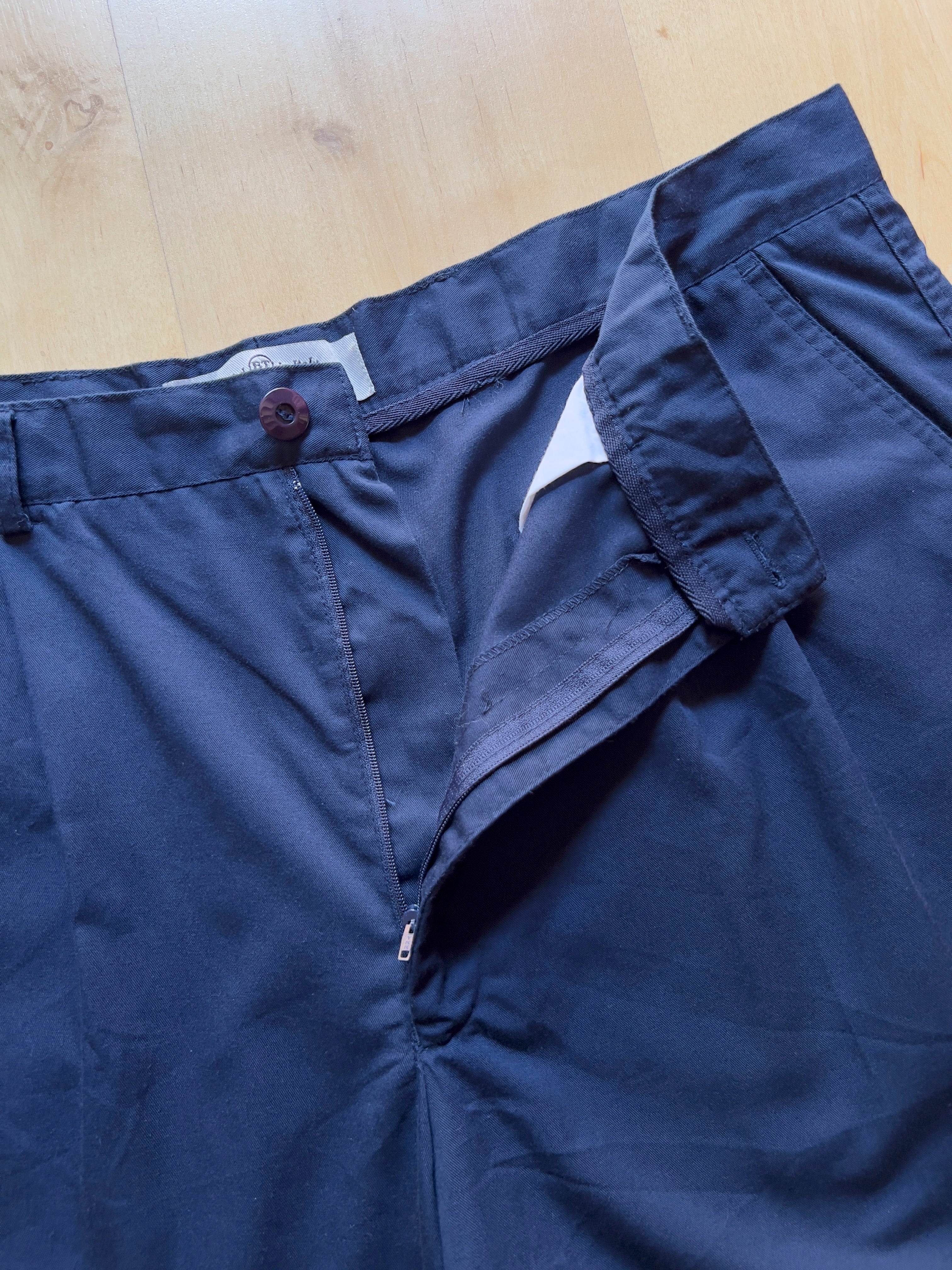 NAVY PLEATED SHORTS - 48X6/XL AT JIM'S