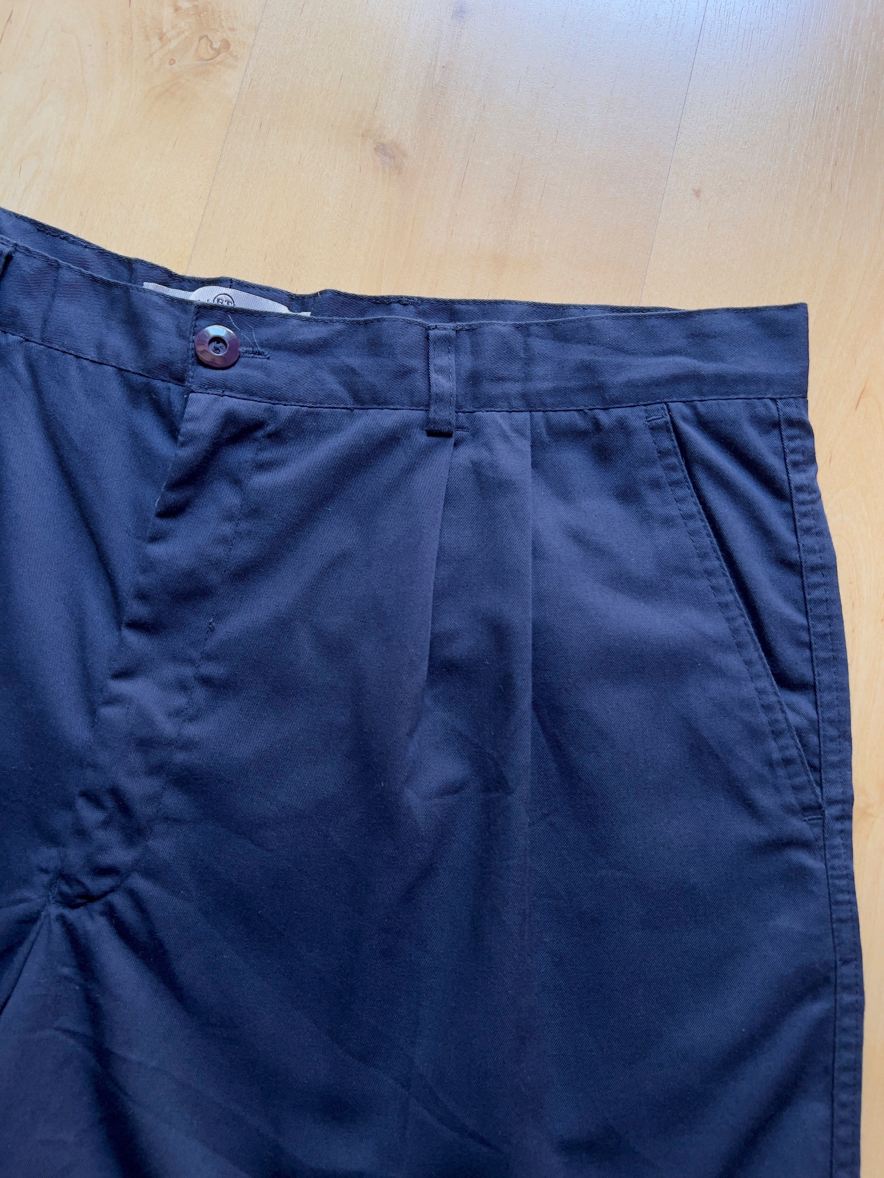 NAVY PLEATED SHORTS - 48X6/XL AT JIM'S